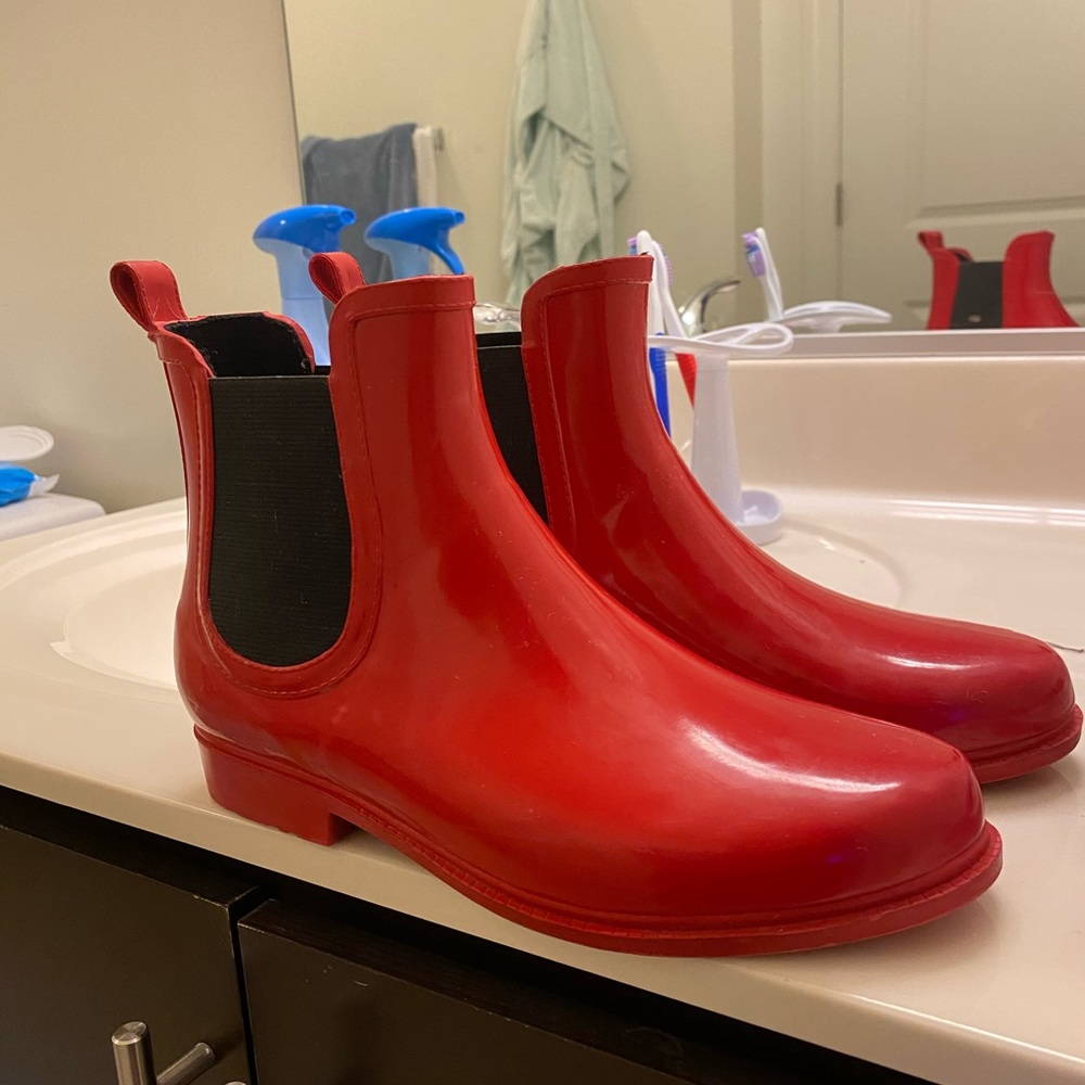 Red Ankle Rain boots